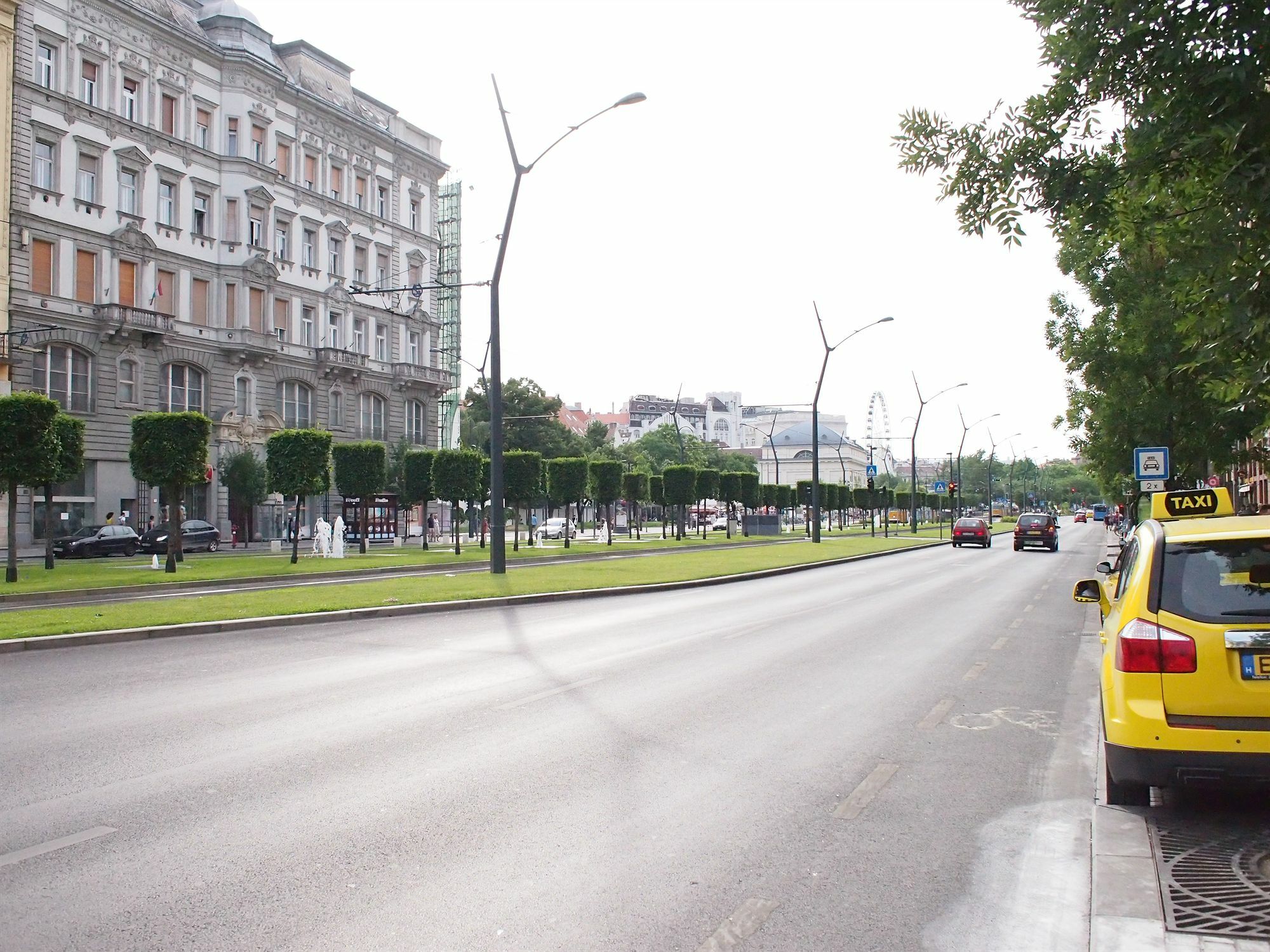 Budapest Suites Luaran gambar